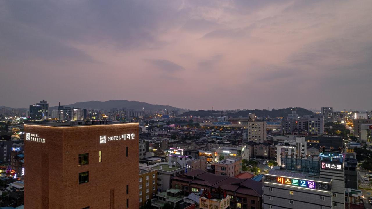Hotel Barahan Jeonju Exteriör bild
