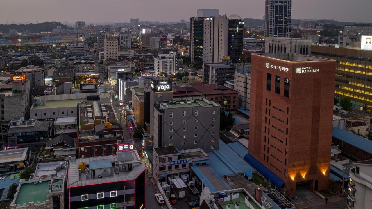 Hotel Barahan Jeonju Exteriör bild